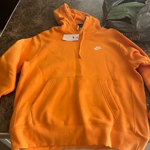 Men’s brand new Nike hoodie.